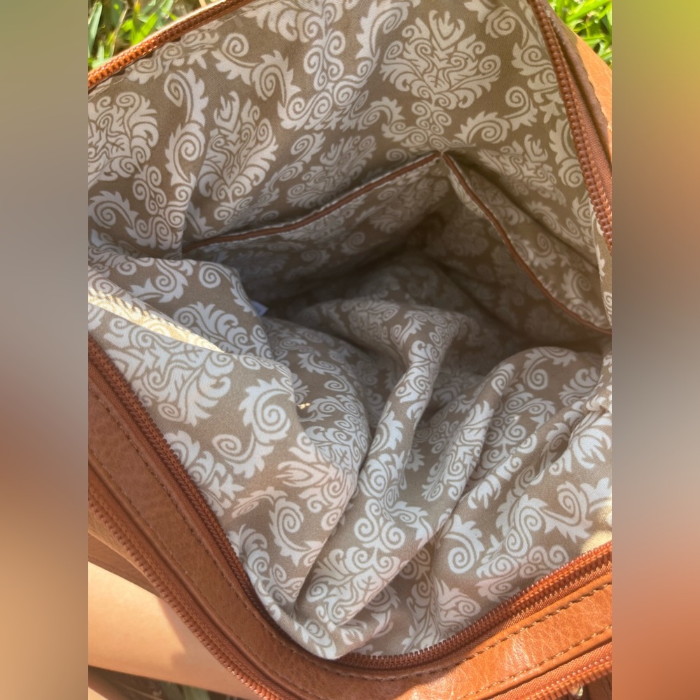 Purse - Picture 3 of 4
